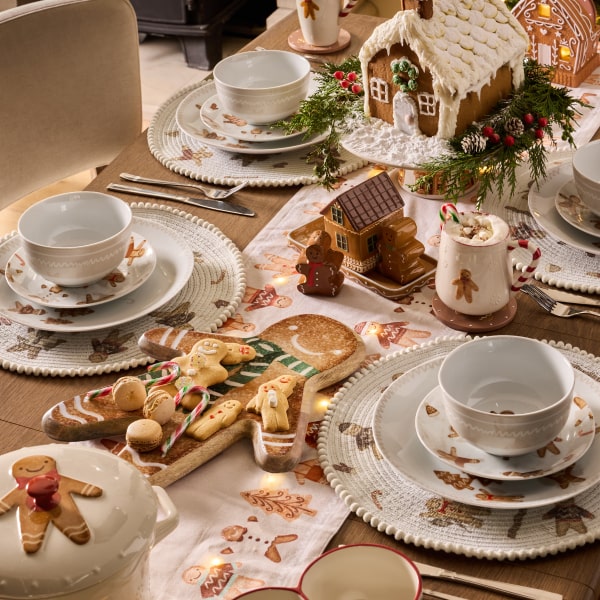 РІЗДВЯНИЙ ОДЯГ ДЛЯ СТОЛУ