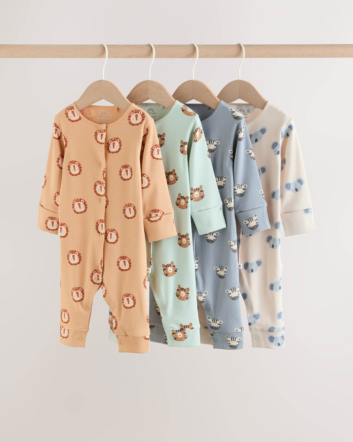 Предмети першої необхідності для дитини