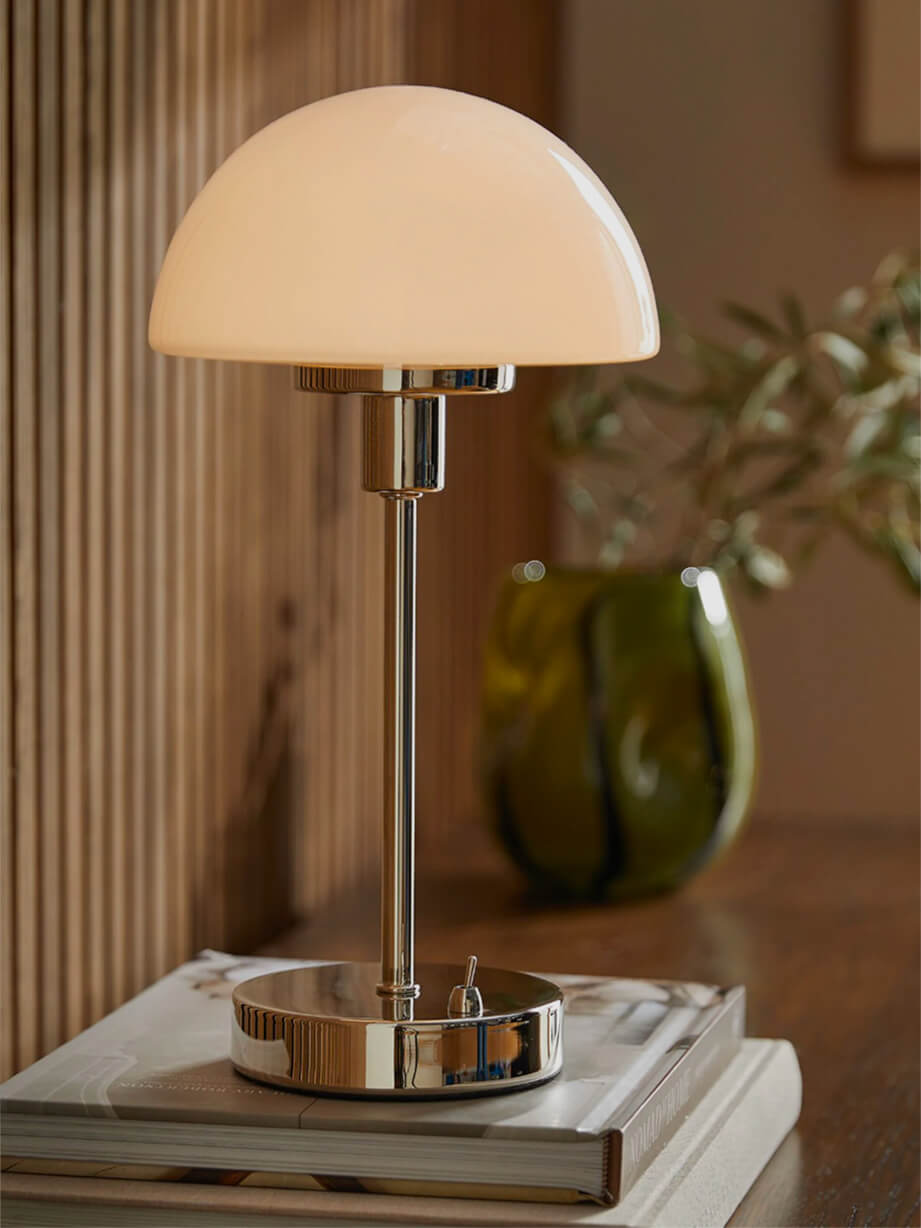 Ліхтарі - перезаряджаються