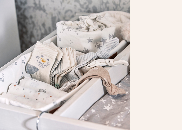 аксесуари праворуч